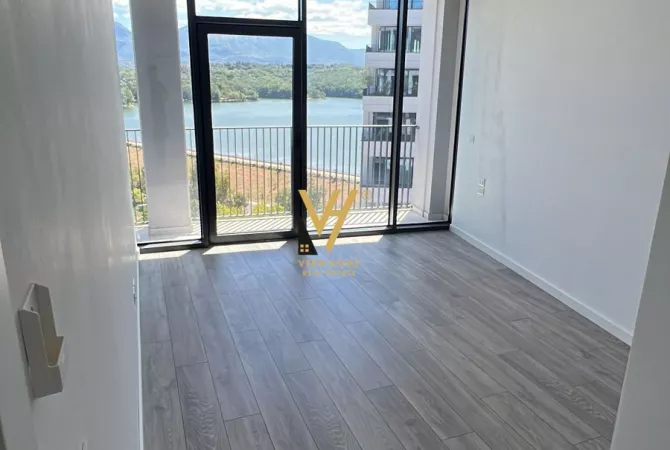 Business Property for Rent 3+1 in Tirana - 160,000 Leke