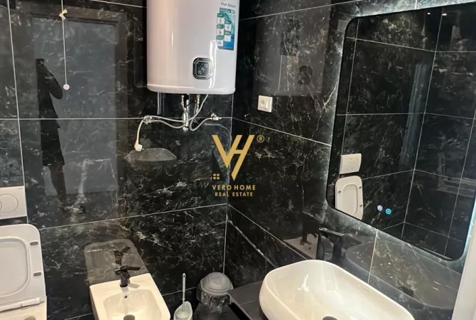 Business Property for Rent 3+1 in Tirana - 160,000 Leke