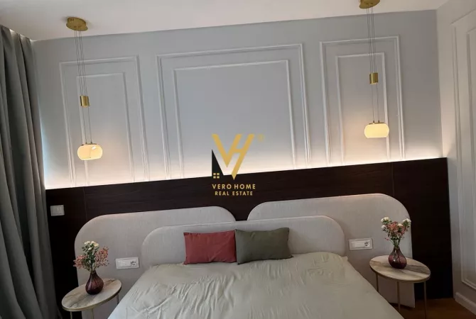 Shtepi me qera 2+1 ne Tirane - 1,900 Euro