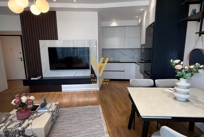 Shtepi me qera 2+1 ne Tirane - 1,900 Euro