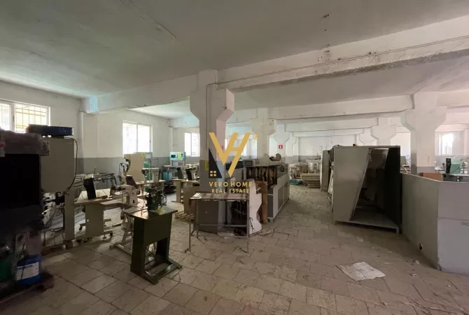 Business Property for Rent 4+1 in Tirana - 1,200 Euro