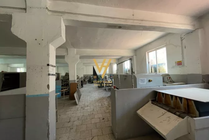 Business Property for Rent 4+1 in Tirana - 1,200 Euro