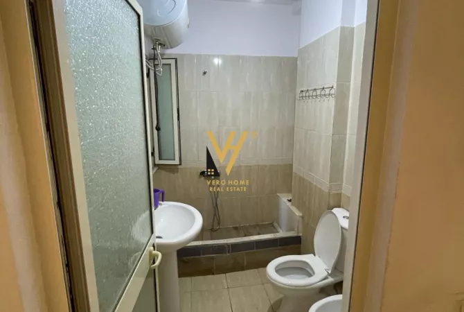 Shtepi ne shitje Apartament ne Tirane, 1+1, Mobilimi E mobiluar, Pagesa 75,000  Euro.