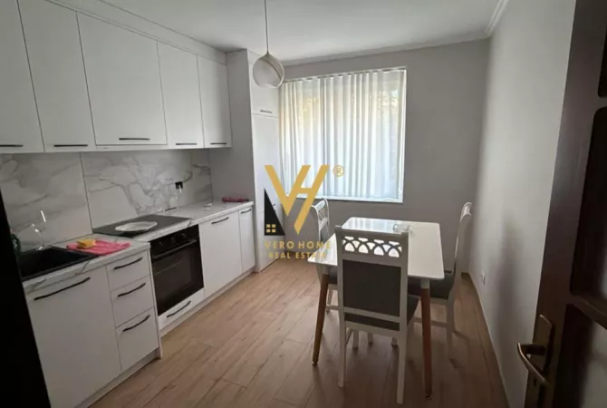 Shtepi me qera Apartament ne Tirane, 1+1, Mobilimi E mobiluar, Pagesa 700  Euro.