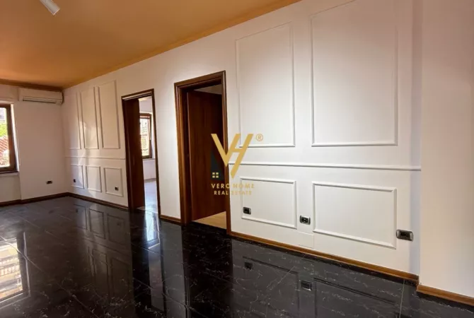 Ambient biznesi me qera 3+1 ne Tirane - 73,000 Leke