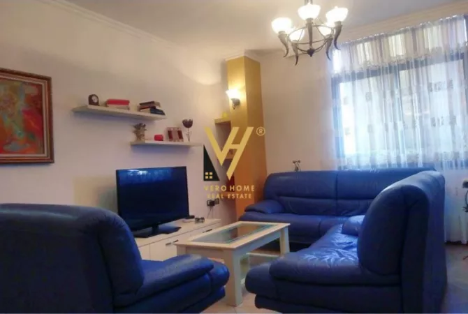 Shtepi me qera 2+1 ne Tirane - 75,000 Leke