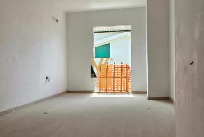 Shtepi ne shitje 1+1 ne Tirane - 140,000 Euro