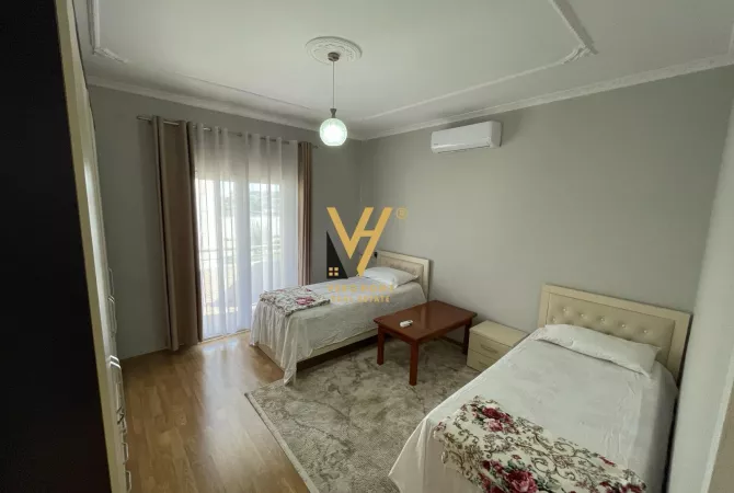 Shtepi me qera Apartament ne Tirane, 2+1, Mobilimi E mobiluar, Pagesa 450  Euro.