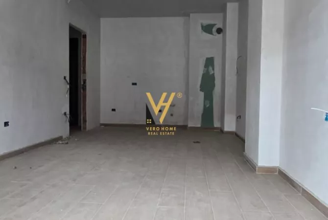 Shtepi ne shitje Apartament ne Tirane, 1+1, Mobilimi E mobiluar, Pagesa 140,000  Euro.