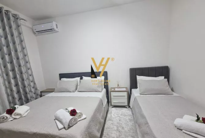 Shtepi me qera Shtepi Private ne Tirane, 2+1, Mobilimi E mobiluar, Pagesa 75,000  Leke.