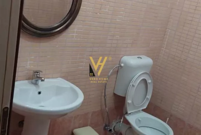 Shtepi me qera Apartament ne Tirane, 2+1, Mobilimi E mobiluar, Pagesa 450  Euro.