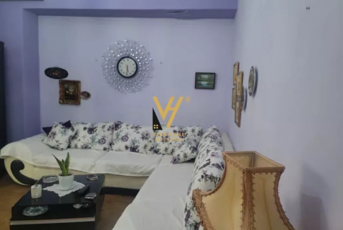 Shtepi me qera 2+1 ne Tirane - 60,000 Leke