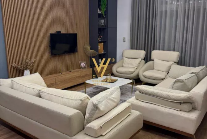 Casa in affitto 3+1 a Tirana - 1,000 Euro