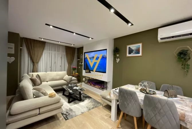 Shtepi me qera 3+1 ne Tirane - 1,200 Euro