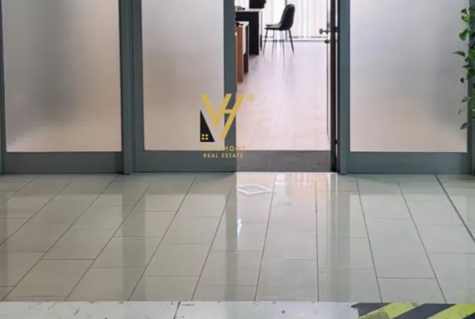 Ambient biznesi me qera 3+1 ne Tirane - 800 Euro