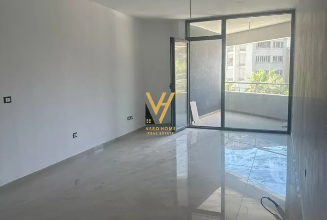 Shtepi ne shitje Apartament ne Durres, 2+1, Mobilimi Bosh, pa mobiluar, Pagesa 285,000  Euro.