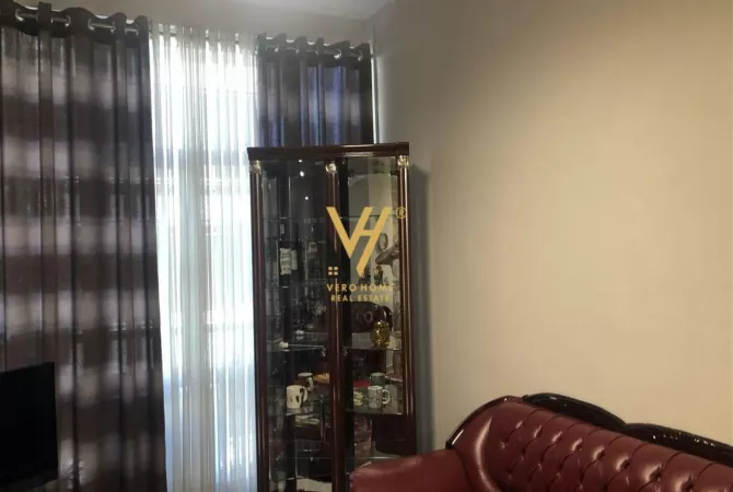 Shtepi me qera Apartament ne Tirane, 1+1, Mobilimi E mobiluar, Pagesa 700  Euro.