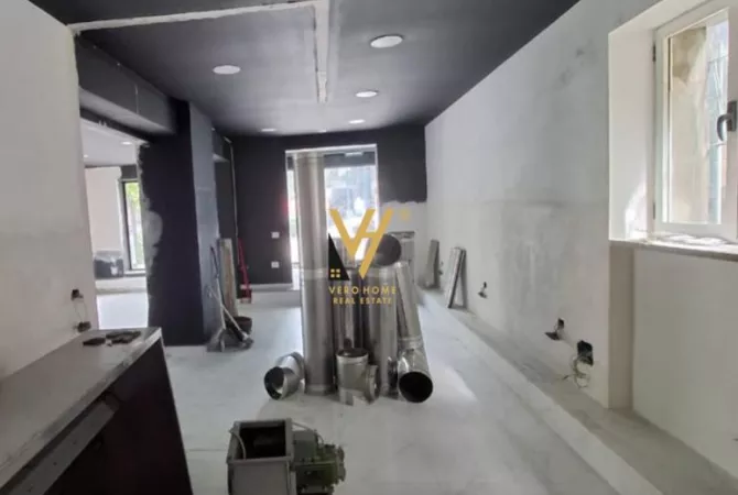 Ambient biznesi me qera 1+1 ne Tirane - 300,000 Leke