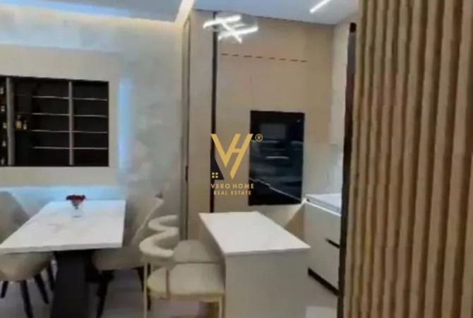 Shtepi ne shitje Apartament ne Tirane, 2+1, Mobilimi E mobiluar, Pagesa 250,000  Euro.