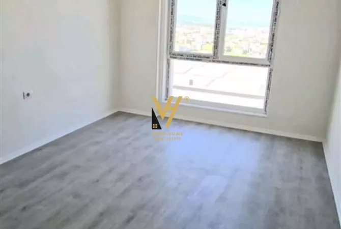 JEPET ZYRE 65 M2 ME QERA TE UNIVERS CITY 600 EURO