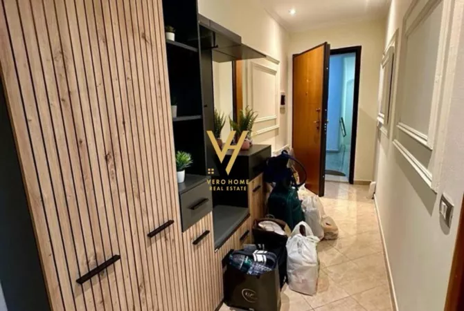 Shtepi me qera Apartament ne Tirane, 1+1, Mobilimi E mobiluar, Pagesa 670  Euro.