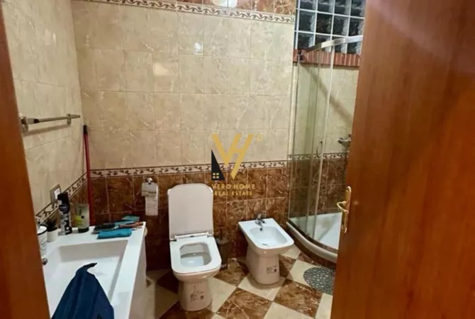 Shtepi me qera Apartament ne Tirane, 1+1, Mobilimi E mobiluar, Pagesa 670  Euro.