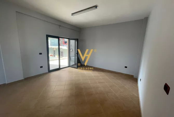 Ambient biznesi me qera 3+1 ne Tirane - 1,500 Euro