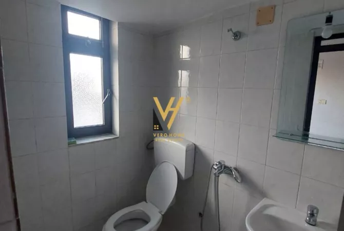 Shtepi me qera 1+1 ne Tirane - 40,000 Leke