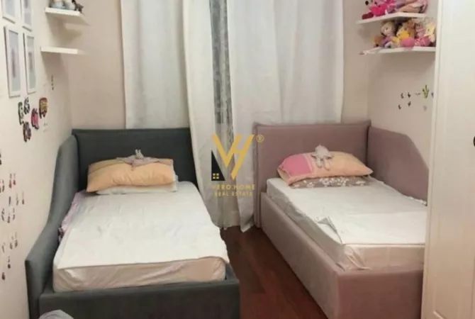 Shtepi me qera Apartament ne Tirane, 2+1, Mobilimi E mobiluar, Pagesa 700  Euro.