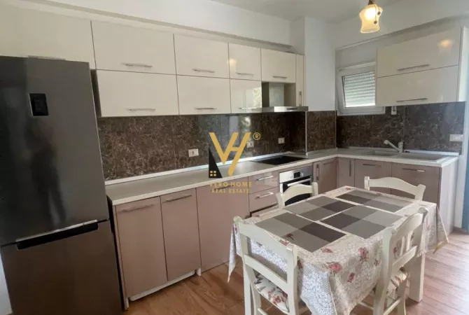 Shtepi me qera Apartament ne Tirane, 2+1, Mobilimi E mobiluar, Pagesa 650  Euro.