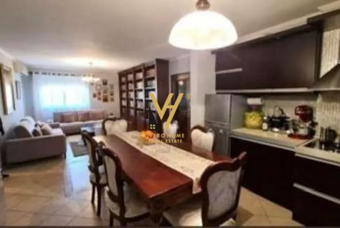 Shtepi me qera 2+1 ne Tirane - 800 Euro