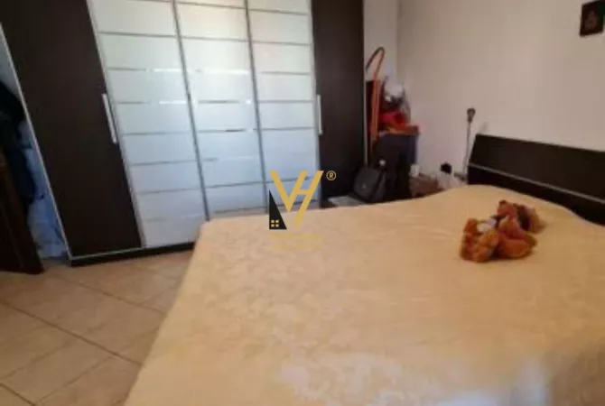 Shtepi me qera Apartament ne Tirane, 2+1, Mobilimi E mobiluar, Pagesa 800  Euro.