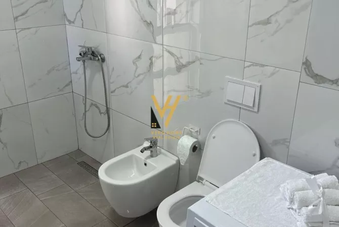 Shtepi ne shitje Apartament ne Durres, 2+1, Mobilimi E mobiluar, Pagesa 280,000  Euro.