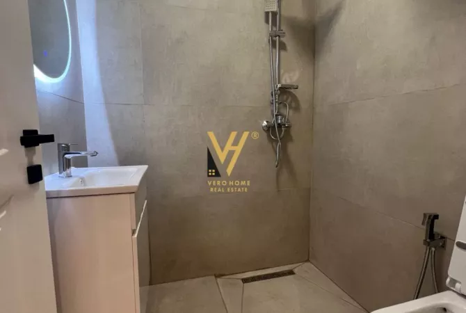 Shtepi ne shitje Apartament ne Tirane, 1+1, Mobilimi Bosh, pa mobiluar, Pagesa 105,000  Euro.