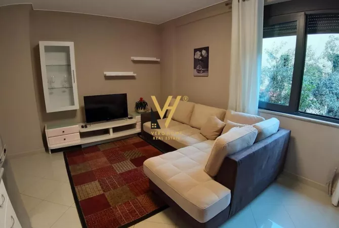 Shtepi me qera 1+1 ne Tirane - 60,000 Leke