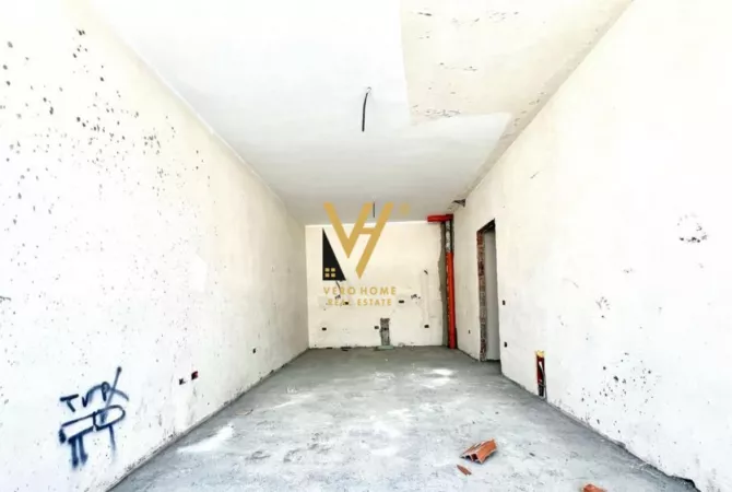 Shtepi ne shitje Apartament ne Tirane, 3+1, Mobilimi Bosh, pa mobiluar, Pagesa 429,000  Euro.