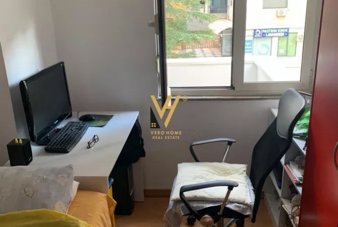 Shtepi me qera 3+1 ne Tirane - 1,200 Euro