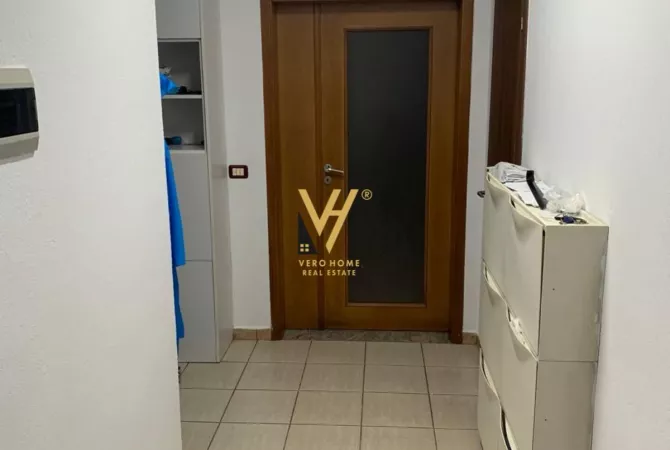 Shtepi me qera Apartament ne Tirane, 3+1, Mobilimi E mobiluar, Pagesa 1,200  Euro.