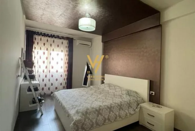 Shtepi ne shitje 2+1 ne Tirane - 300,000 Euro