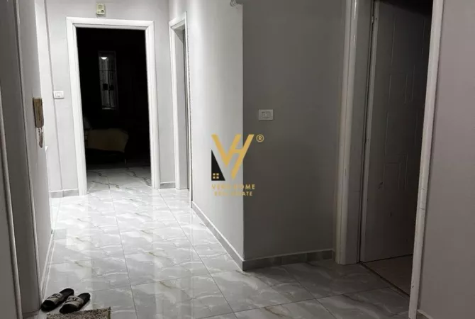 Shtepi me qera Apartament ne Tirane, 3+1, Mobilimi E mobiluar, Pagesa 1,000  Euro.