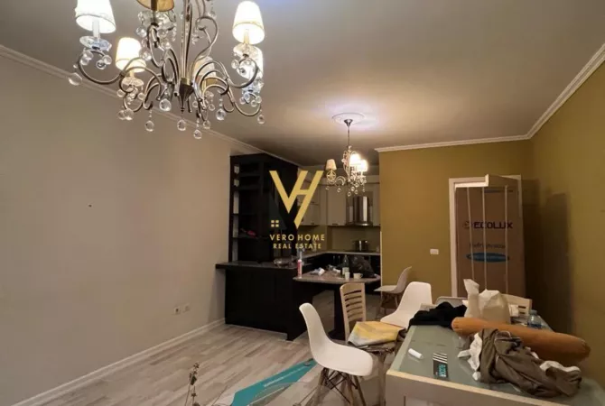 Shtepi me qera Apartament ne Tirane, 2+1, Mobilimi E mobiluar, Pagesa 80,000  Leke.