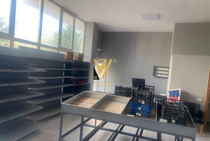 Ambjent biznesi ne shitje 1+1 ne Tirane - 122,000 Euro