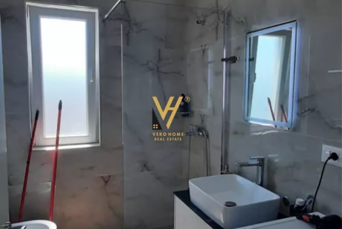 Shtepi ne shitje Apartament ne Tirane, 1+1, Mobilimi E mobiluar, Pagesa 100,000  Euro.