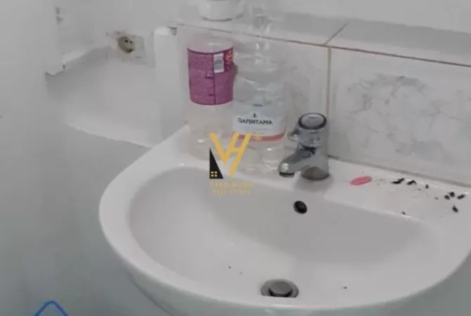 Ambient biznesi me qera 1+1 ne Tirane - 400 Euro