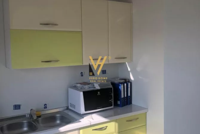 Ambient biznesi me qera 3+1 ne Tirane - 600 Euro