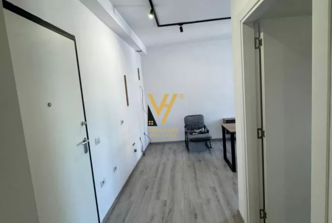 Ambient biznesi me qera 3+1 ne Tirane - 350 Euro