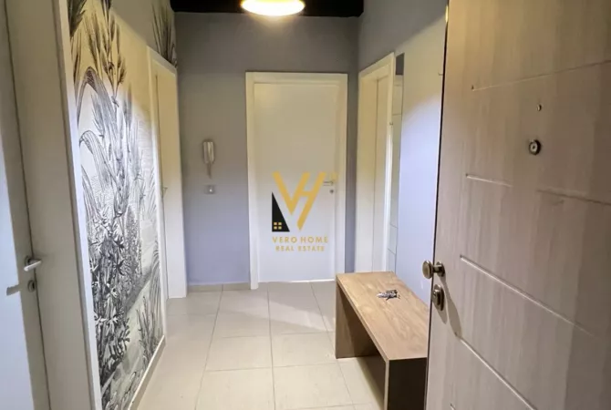 Shtepi ne shitje Apartament ne Tirane, 2+1, Mobilimi E mobiluar, Pagesa 240,000  Euro.