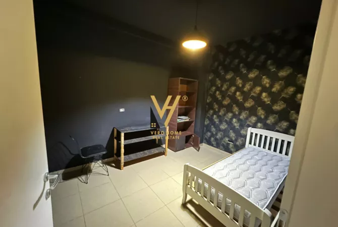 Shtepi ne shitje Apartament ne Tirane, 2+1, Mobilimi E mobiluar, Pagesa 240,000  Euro.