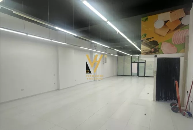 Ambient biznesi me qera 1+1 ne Tirane - 1,100 Euro