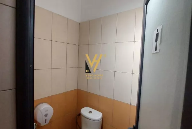 Ambient biznesi me qera 3+1 ne Tirane - 700 Euro